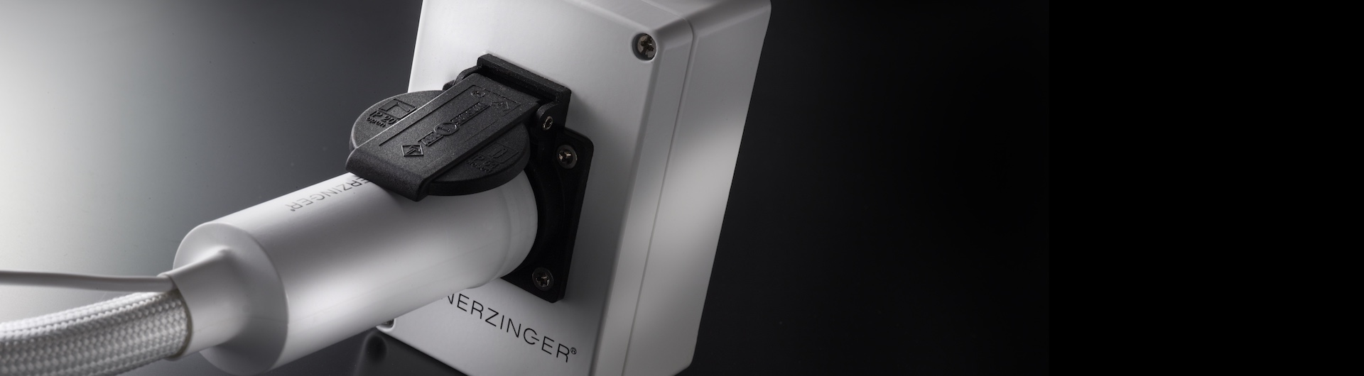OUTLET black 1920 x 530px
